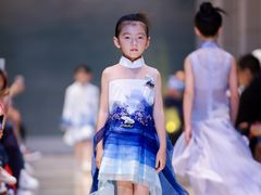-翎秀服装模特