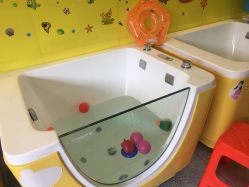 -爱婴岛婴儿游泳/推拿SPA馆(华南MALL店)