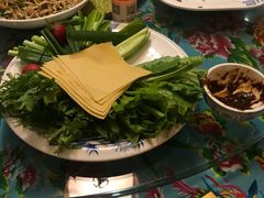 -闯关东东北农家菜(崂山石老人店)