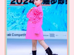 -翎秀服装模特