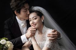 -雪中彩影婚纱摄影·微光艺术中心