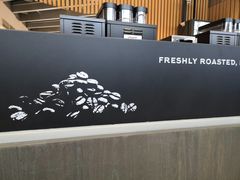 -瑞幸咖啡(凯德埃德蒙顿路店)
