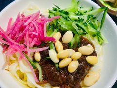 梅飞特色炸酱面-梅飞酒家(名辉豪庭店)