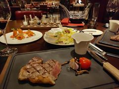 -恰餐厅及酒吧 CHAR Bar & Grill (北京丽都皇冠假日店)