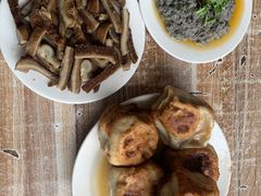 -宝瑞门钉肉饼店