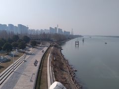 -南京眼步行桥