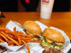 -The Habit Burger Grill 哈比特汉堡(复兴soho店)