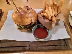 特制牛肉汉堡-EN SPACE恩空间