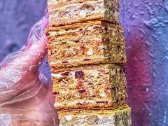 核桃拿破仑酥-黛汀烘焙DAINTY BAKERY(代字行合生汇店)