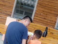 -喵屿·大理花园猫咖