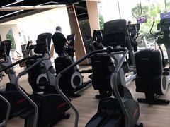 -威克健身游泳(万菱汇店)