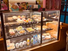 面包甜点陈列柜-星巴克(天津工华道智慧山店)