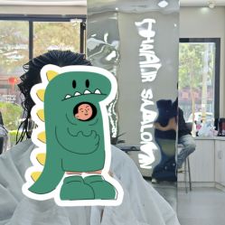 -MOVAN  HAIR莫凡匠人发型屋
