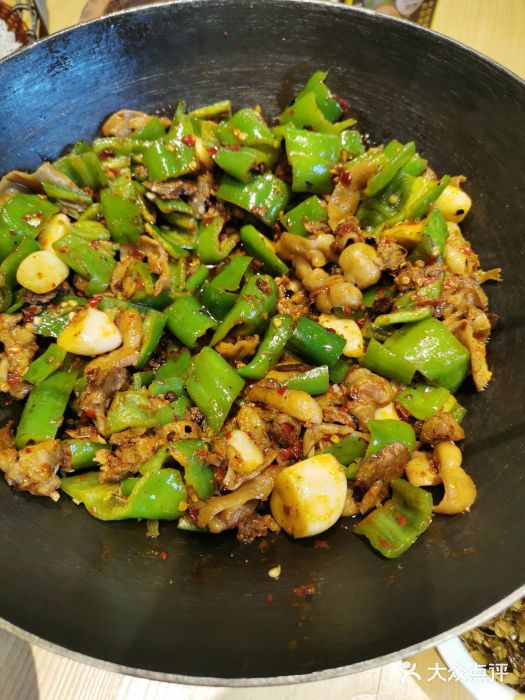 寻钵记民菜馆·正宗常德钵子菜(滨湖路店)猪头肉肥肠钵图片