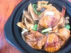 双菇面筋煲-胡子饮食店