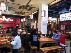 大堂-先启半步颠小酒馆(白麓里店)