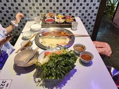 -卤校长重庆火锅(国兴店)