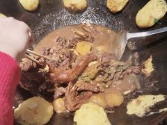 -万里闯关东铁锅炖菜馆(高新旗舰店)