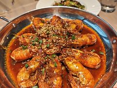 -肥肥虾庄·金牌油焖大虾(汉街SKP店)