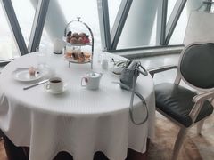 -广州塔卢特斯法国旋转餐厅