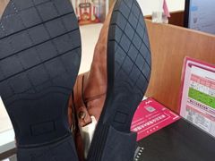 -爱革·洗衣改衣·洗鞋修鞋·洗包修包·奢侈品护理(缤谷广场店)