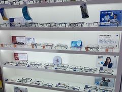 -诺柯视眼镜-蔡司依视路官方工厂店(淞南一店)