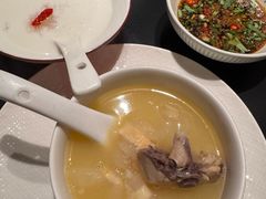 -鲜入唯煮·港式海鲜牛肉火锅(金宝街店)