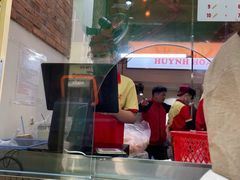 -Bánh Mì Huynh Hoa