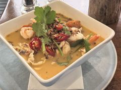 -12 Rocks Beach Bar Cafe