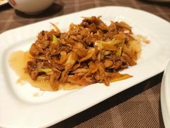 葱爆羊肉-勺园中餐厅