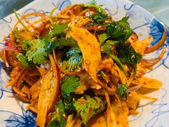-关东小磨东北菜(上海长风大悦城店)