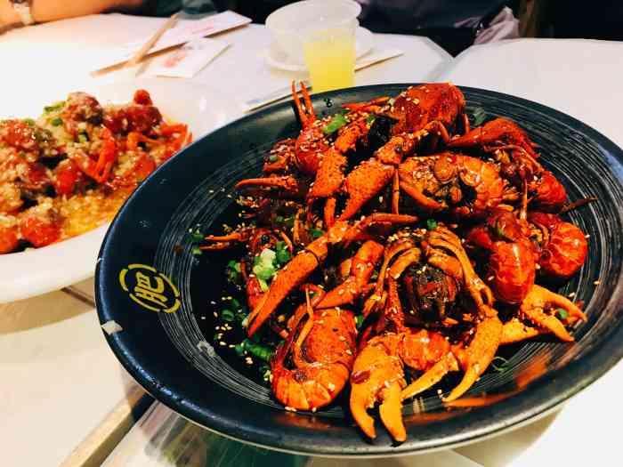 肥肥虾庄·金牌油焖大虾(虎泉店)-"今天来到肥肥虾庄(虎泉店)来品尝