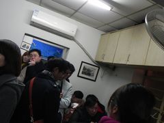 等位的人-项记面馆(明瓦廊店)