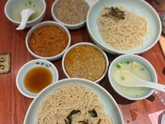 -裕兴记•蟹黄面馆(人民广场店)