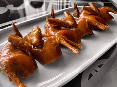 玻璃皮润烧乳鸽王-富力丽思卡尔顿酒店·丽轩中餐厅