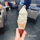 🇯🇵终于在成田机场吃到白色恋人冰淇淋🍦