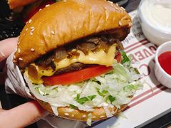 -The Habit Burger Grill 哈比特汉堡(复兴soho店)