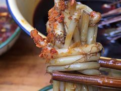 折耳根-拈签一笑黄牛肉辣卤串串