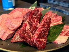 -铭牛烧肉·和牛海鲜自助(高新月牙湖店)