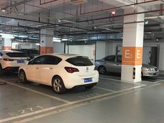 -虹桥天地-停车场