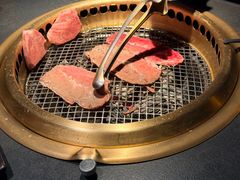 -铭牛烧肉·和牛海鲜自助(高新月牙湖店)