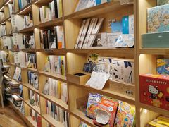 -猫的天空之城概念书店(杭州南宋御街店)