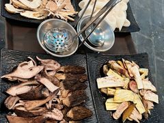 -蘑统田下·野生菌火锅