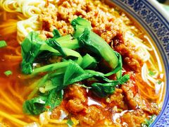 辣肉面-沪西老弄堂面馆(定西路店)