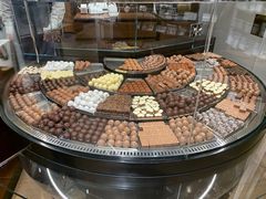 -Laderach 莱德拉(上海环贸iapm店)