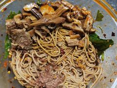 -崇州余荞面(落虹桥店)