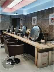-TONI&GUY
