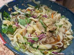 石河子凉皮-耶里夏丽·丝路新疆菜·清真食品(徐汇南丹东路臻选店)