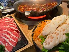 -湊湊火锅·茶憩(杭州湖滨银泰in77店)