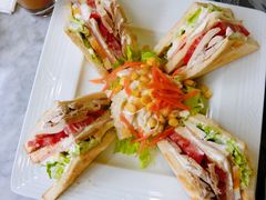 鸡肉火腿三文治佐沙拉-安德鲁饼店(总店)